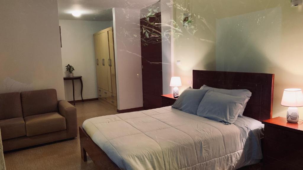 Apricot Hotel Ec